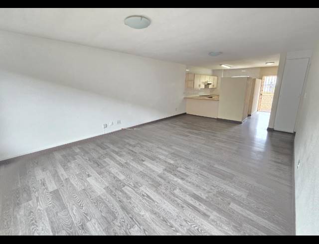 2 BEDROOM APARTMENT FOR SALE IN NEW REDRUTH